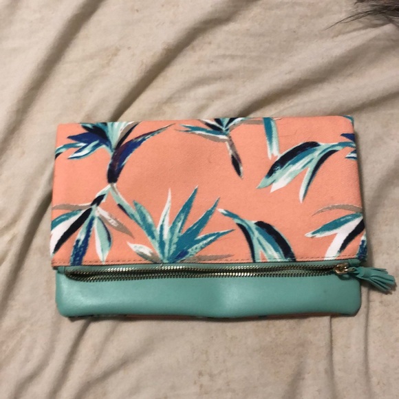 Gorgeous clutch - Picture 1 of 3